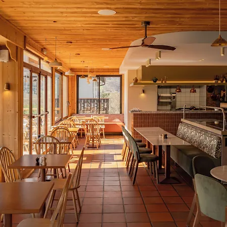 Western Pays Du Mont Blanc