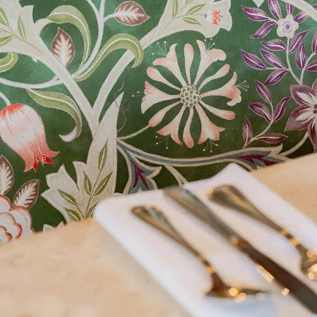 Hotel De L'orangerie, Bw Signature Collection 4*